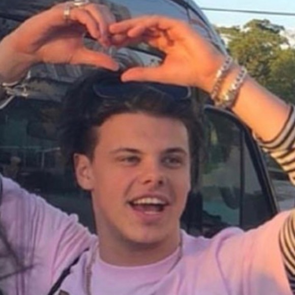 Meet your Posher, Mckayla - Picture 1 of 1